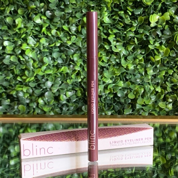 Blinc Liquid Eyeliner Pen in Soft Black | NEW | Tubing Water-Resistant Eyeliner - Picture 7 of 15